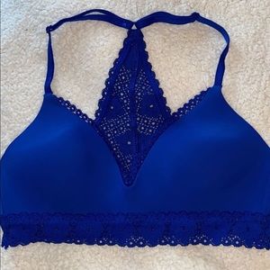 Lightly lined wireless bra